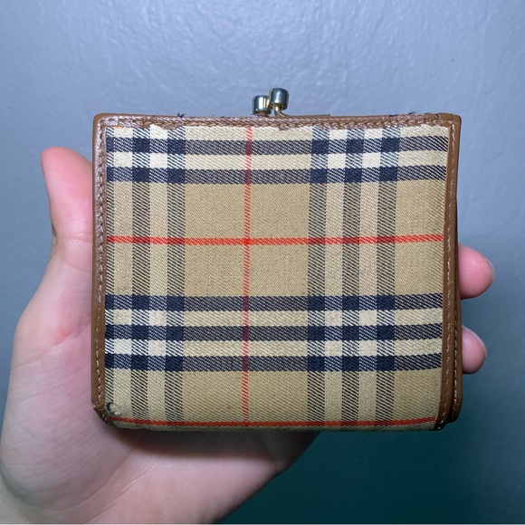 BURBERRY Leather-Trimmed Check Wallet - Picture 3 of 11